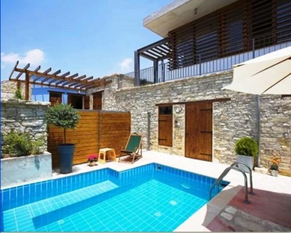 Semesterbostad Redblue Door Two Traditional Listed Houses Pano Lefkara